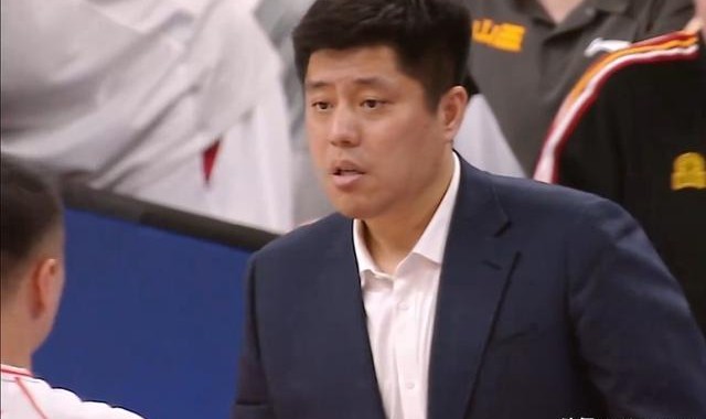 潘江：张宁上一场打福建受伤还有反复，可能他要歇上三周