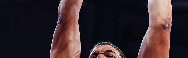 米乐体育-首节20分+全场36分！35岁弗格加盟即巅峰，上海捡到CBA最强“定海神针”